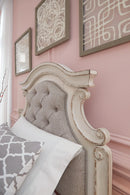 Realyn Upholstered Bedroom Set